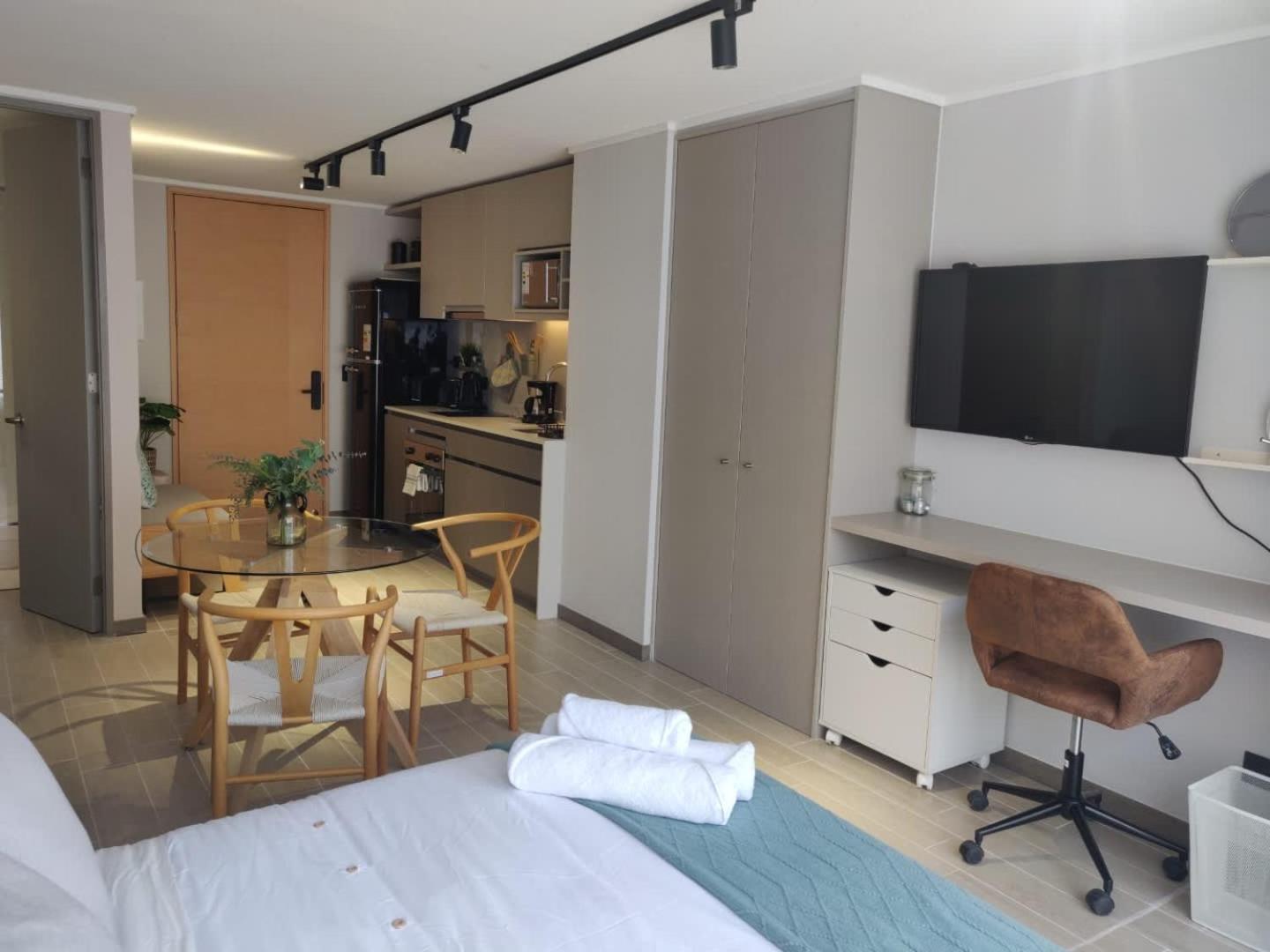 Apartamento Inviting In Vibrant Nunoa 2 Guests Santiago